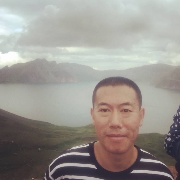 吕鹏丞的照片