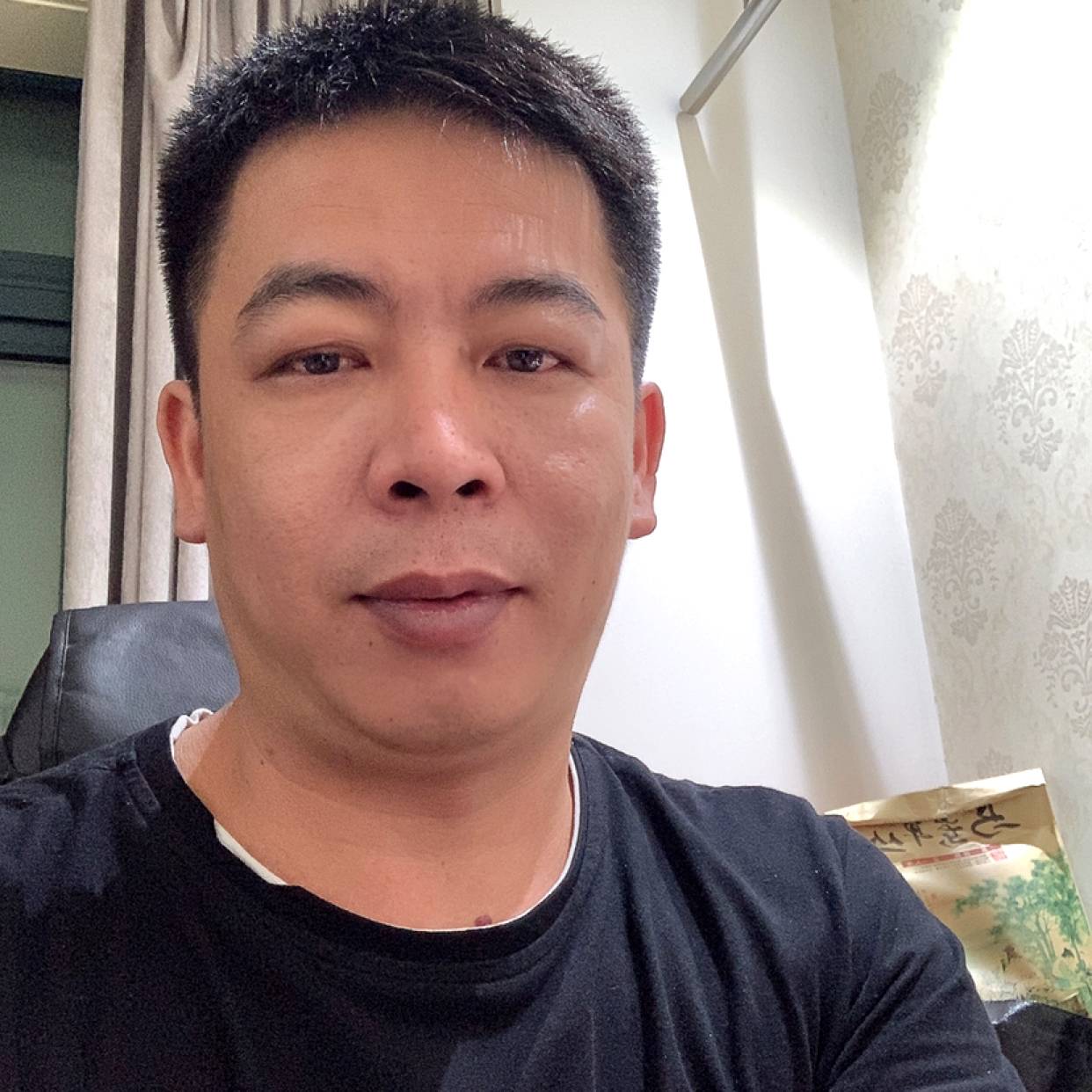 红酒健壮的照片