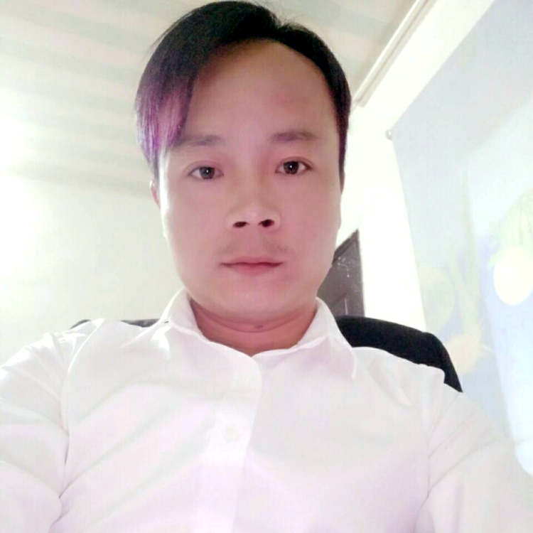 小懒虫闻奋斗的照片