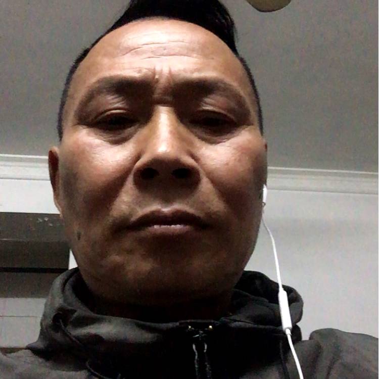 害羞打日记本的照片