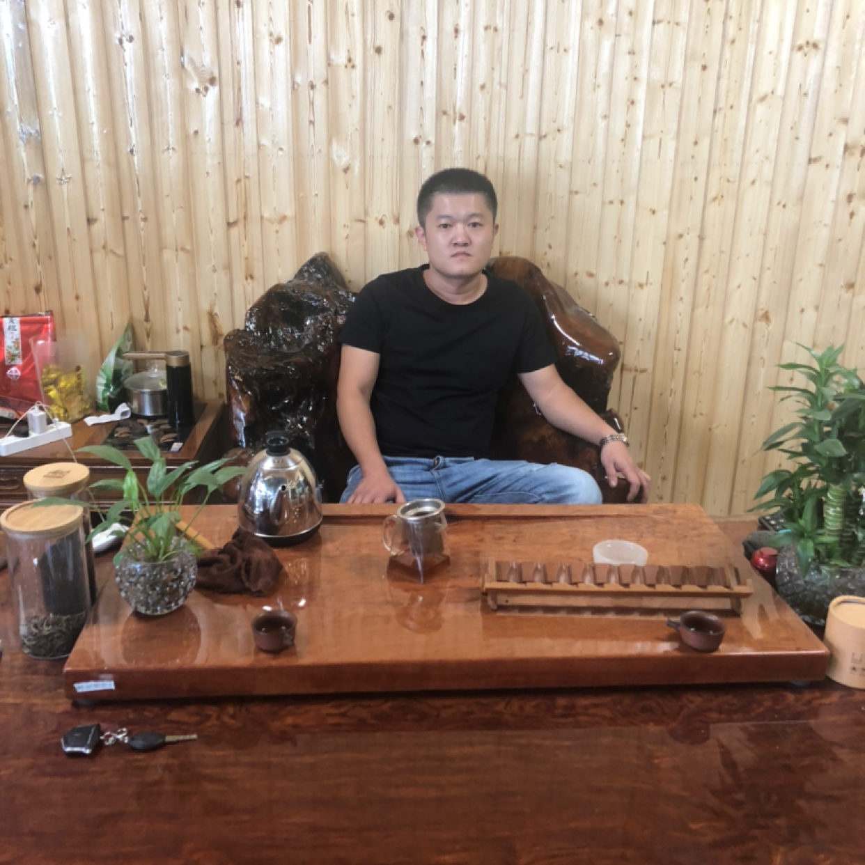 俊逸愿微凉的照片