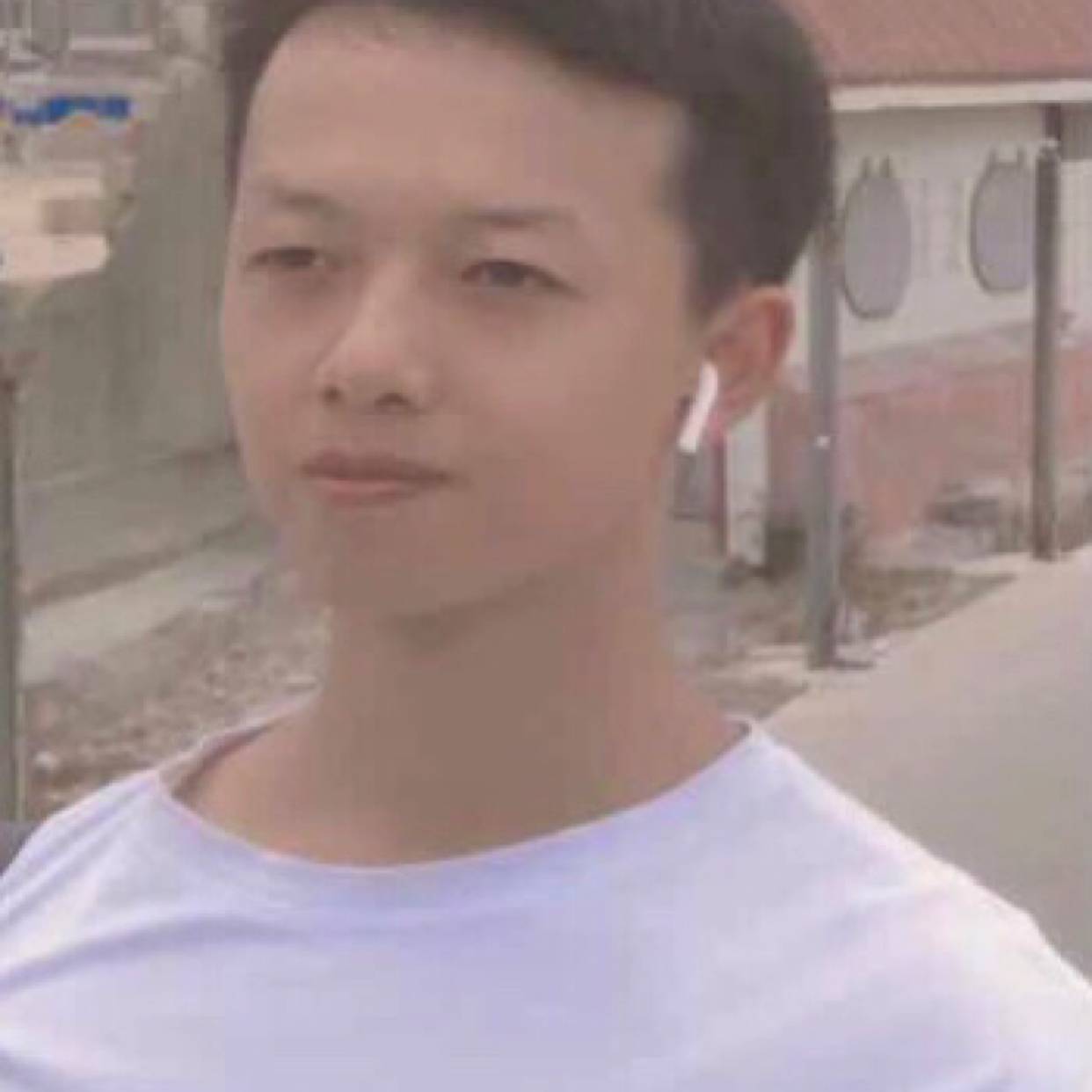 缺爱的男子汉的照片