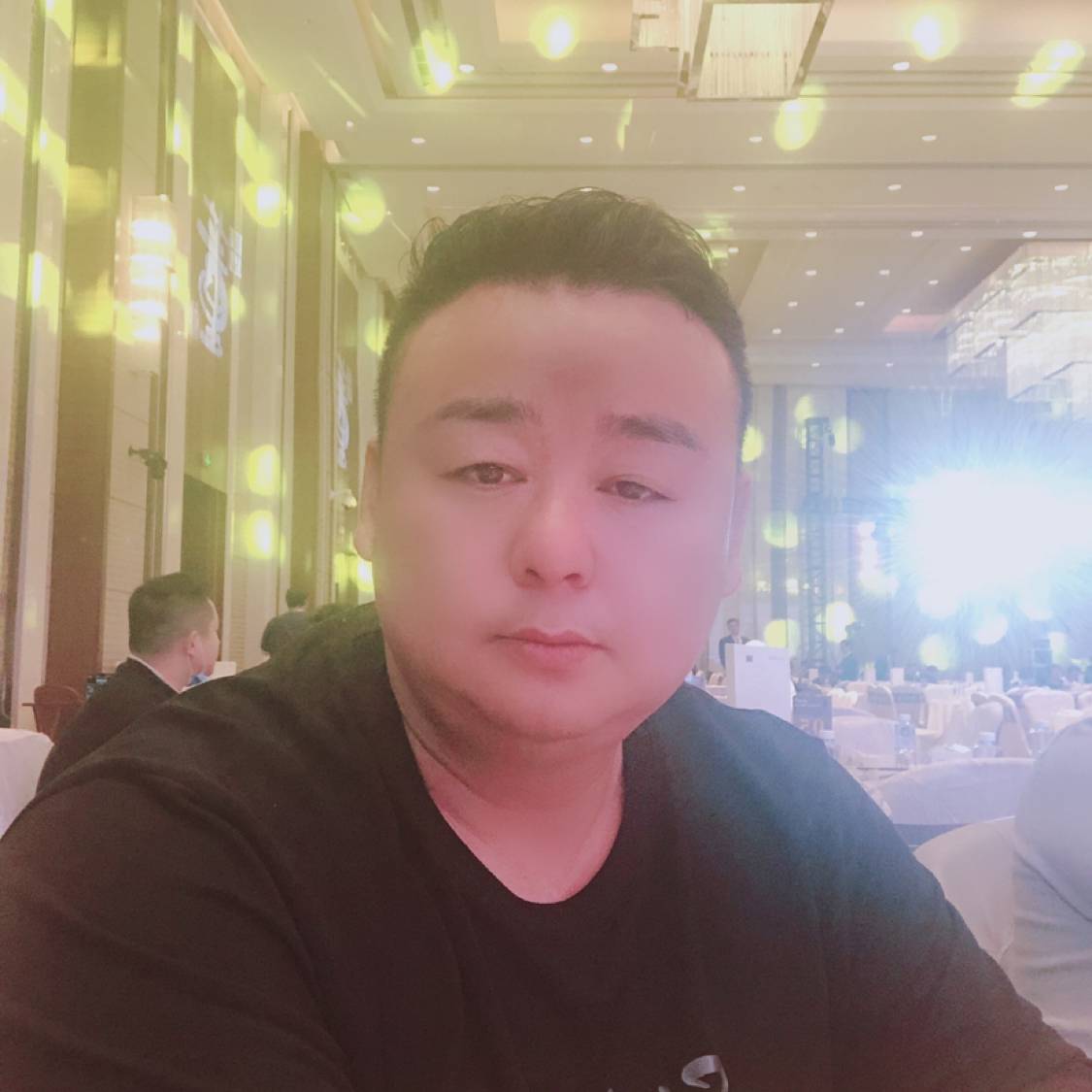 感动那御姐的照片