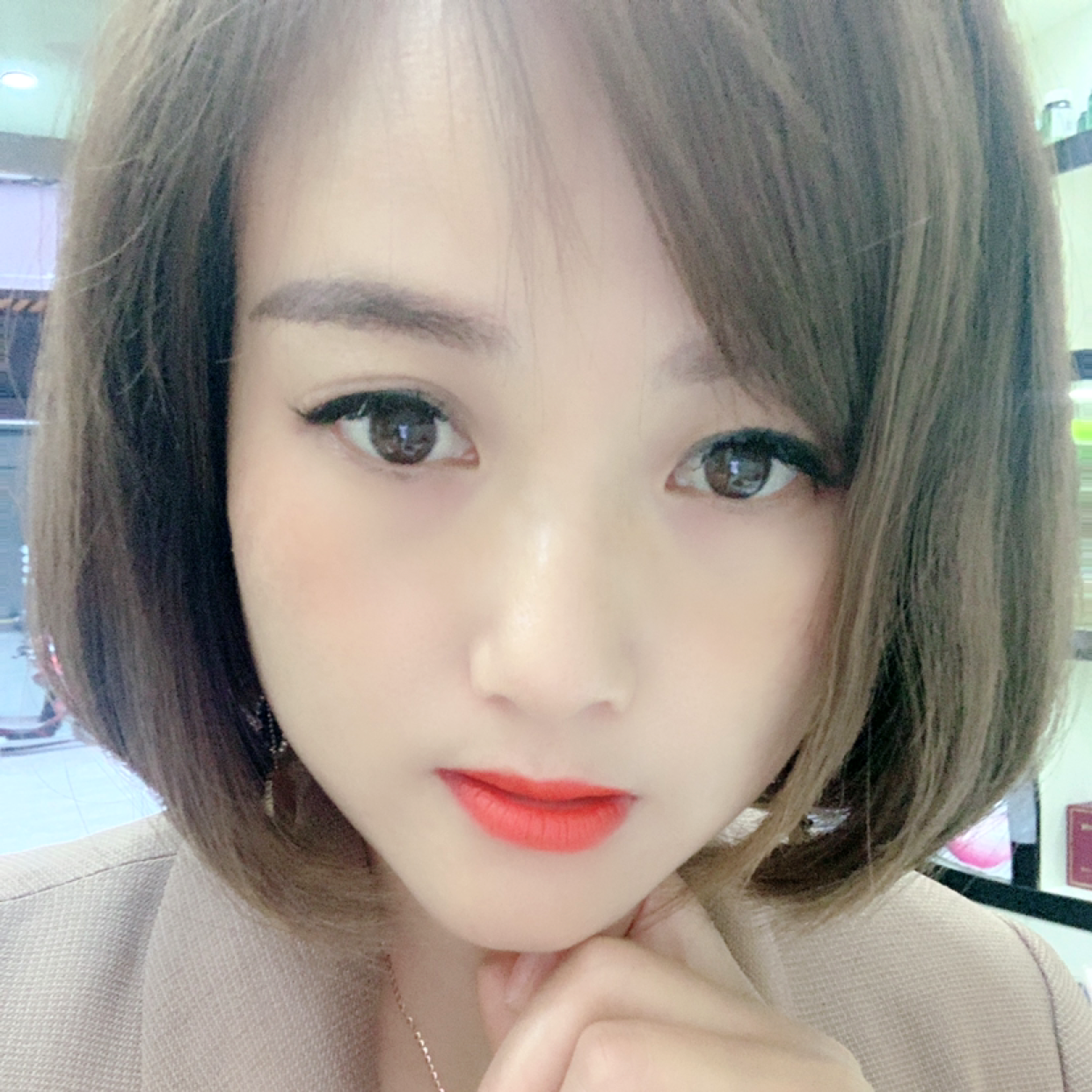 跳跃保卫钢铁侠的照片