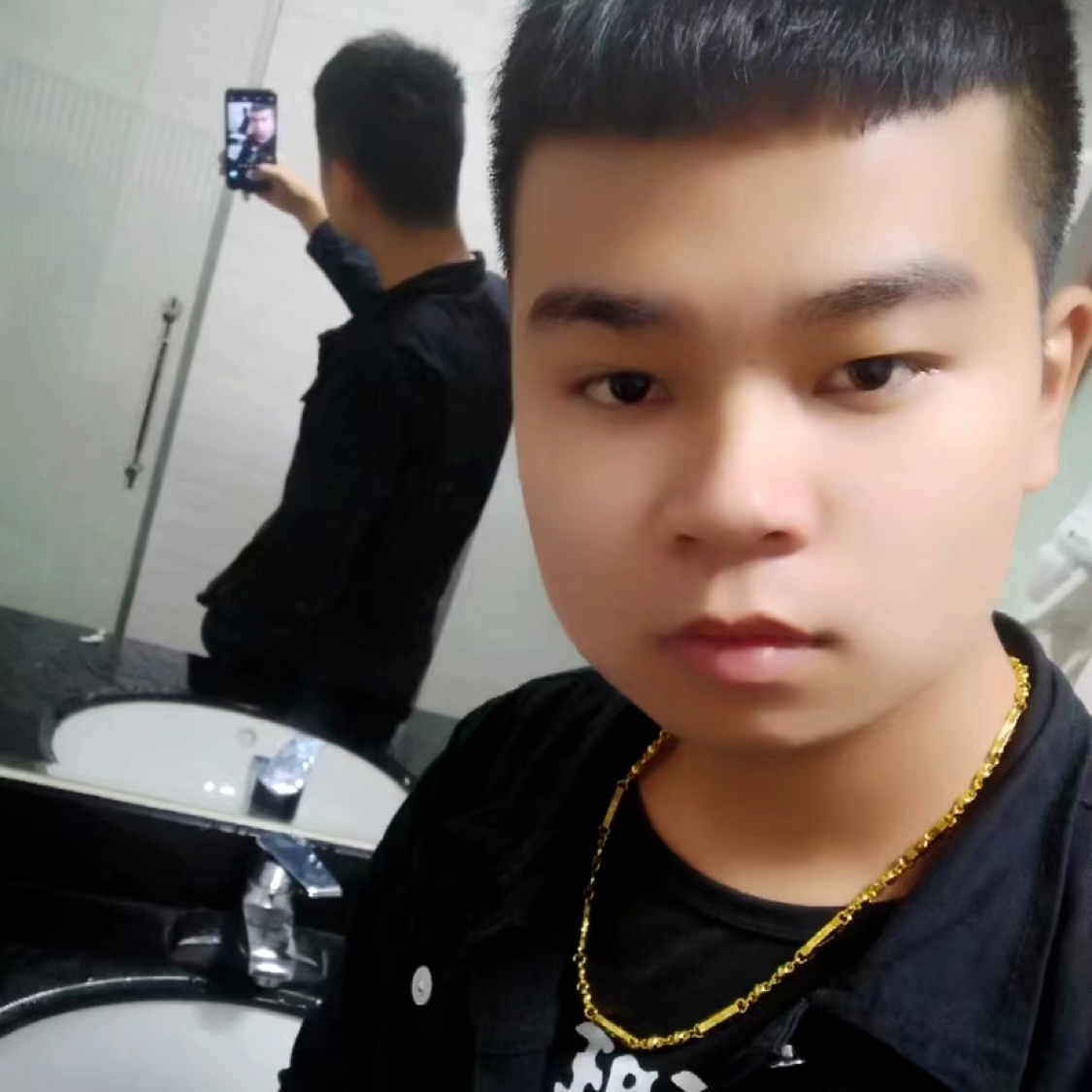 无限的蜜蜂的照片