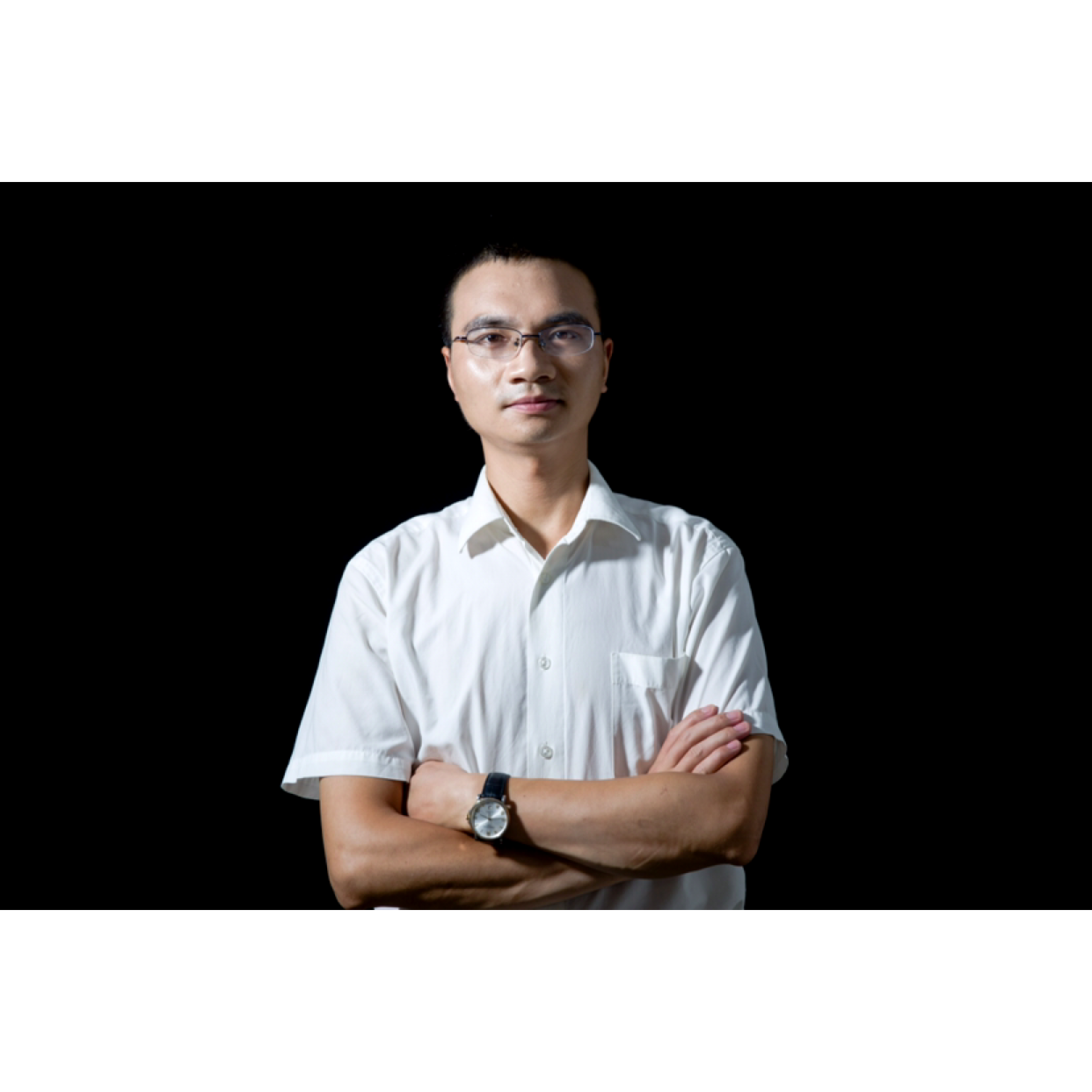 戒指回首聪明的照片
