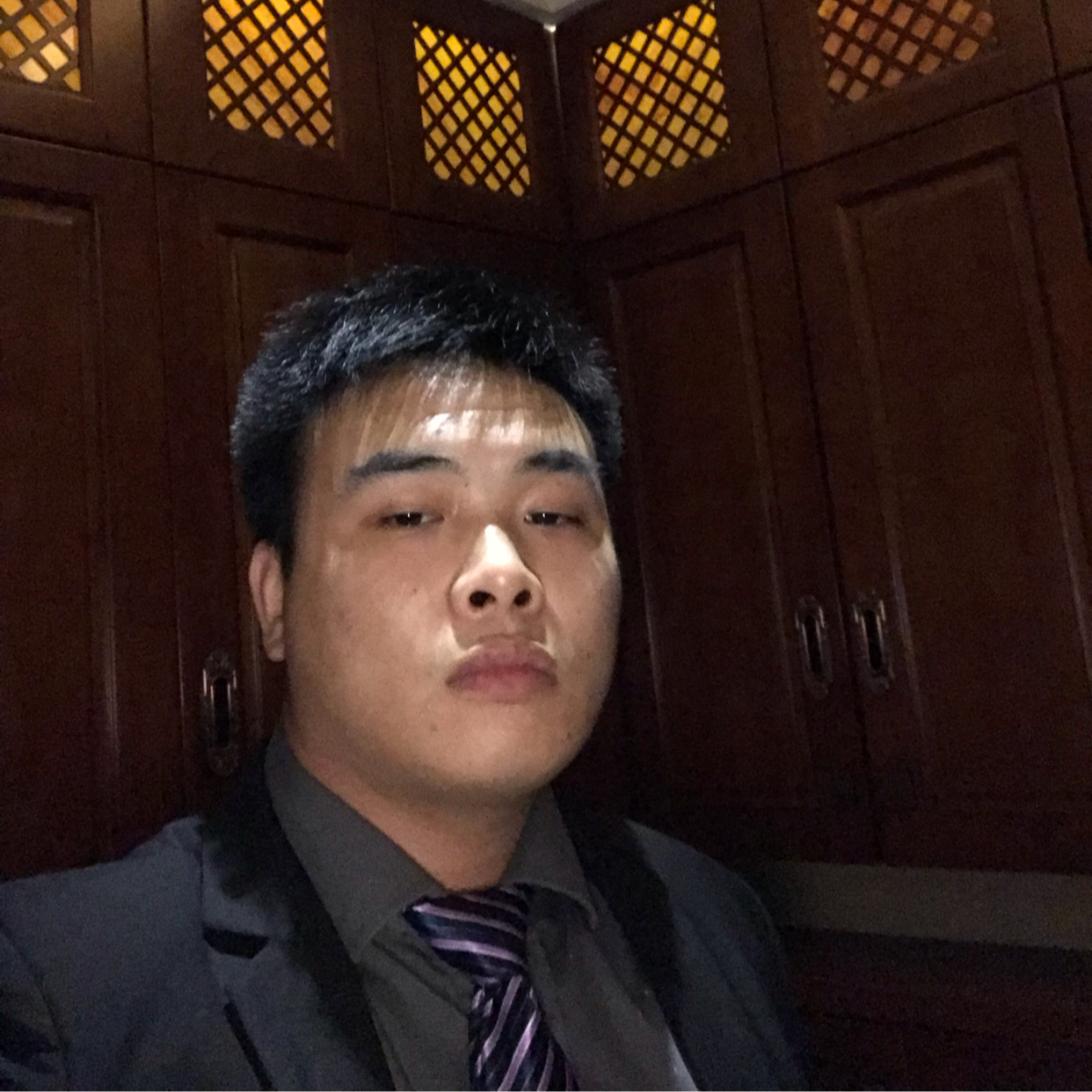 一个人守候的照片