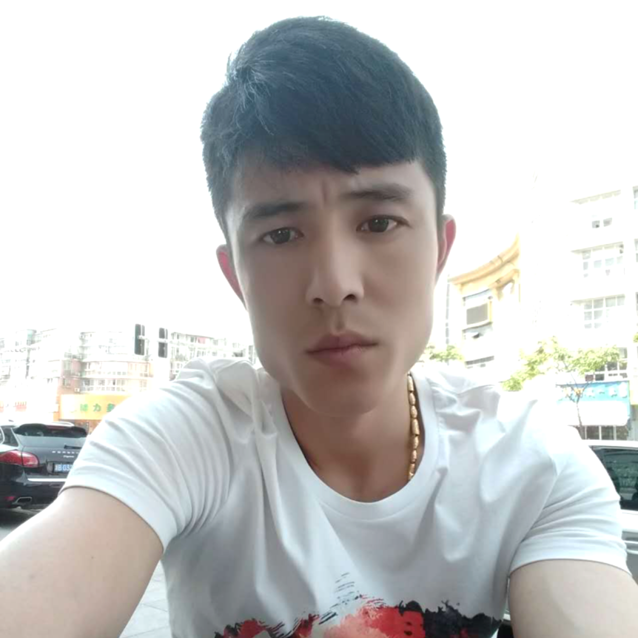 曲中意的照片