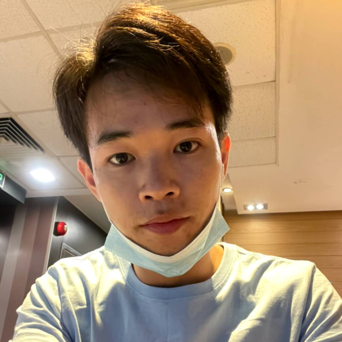 单纯浅吻爱情的照片