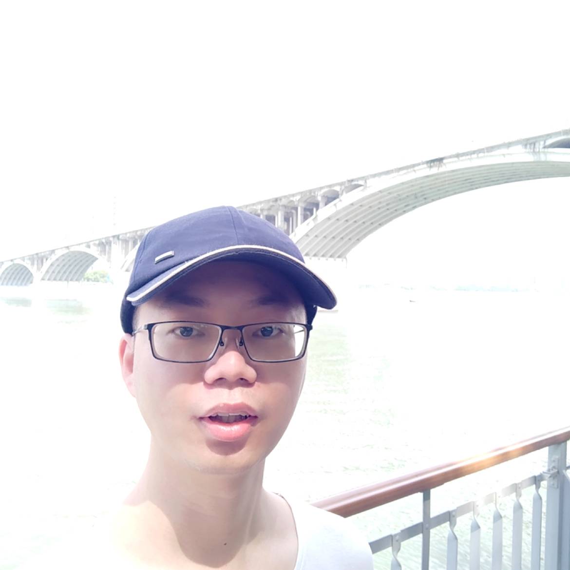 大海潮涌的照片