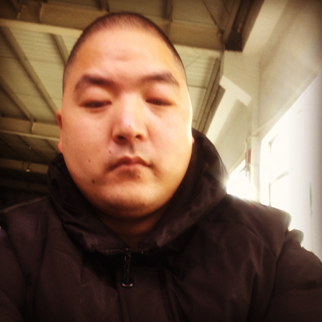 怕孤单回首崖悔的照片