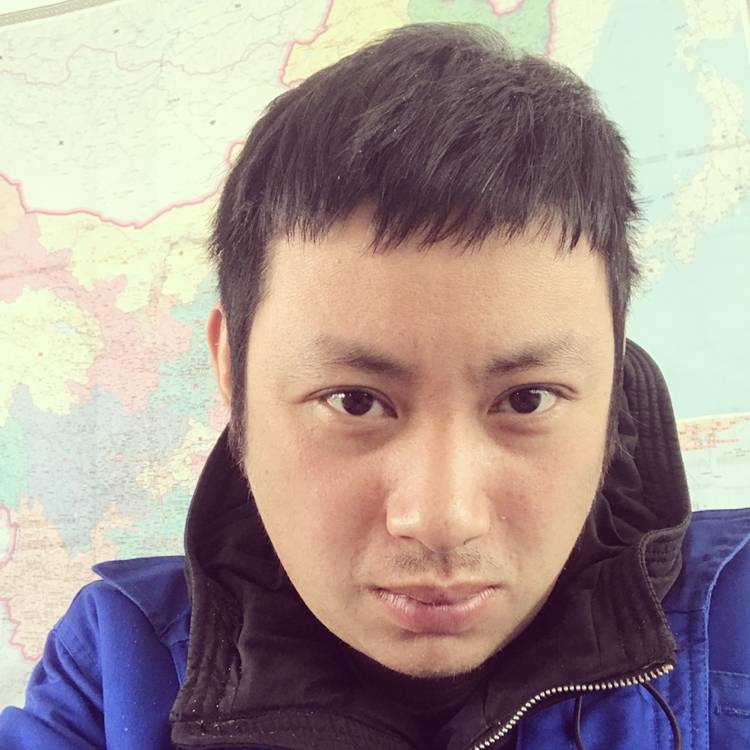 洛尘倾心勤恳的照片