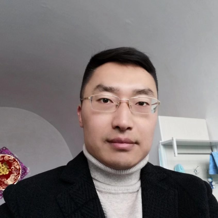 优秀青年海伦的照片