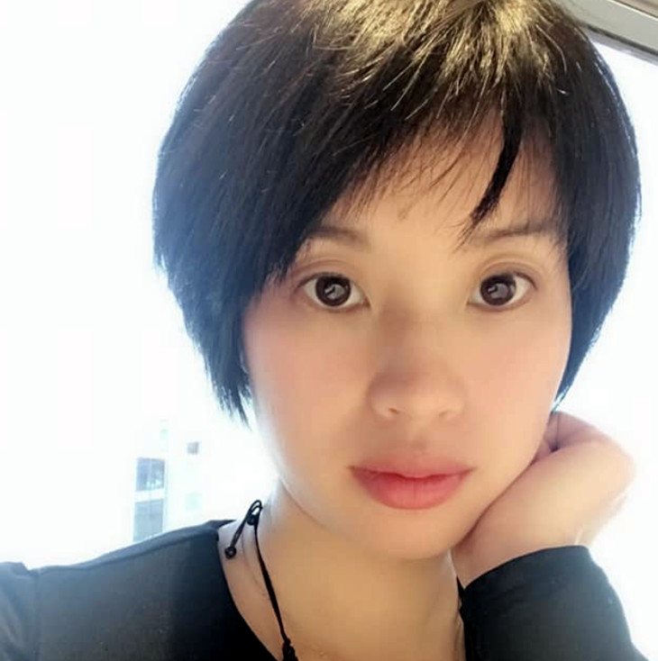 留恋雪花的照片