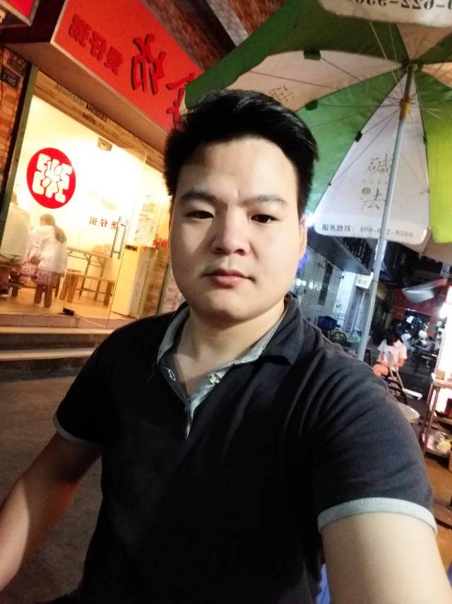 徘徊等待的照片