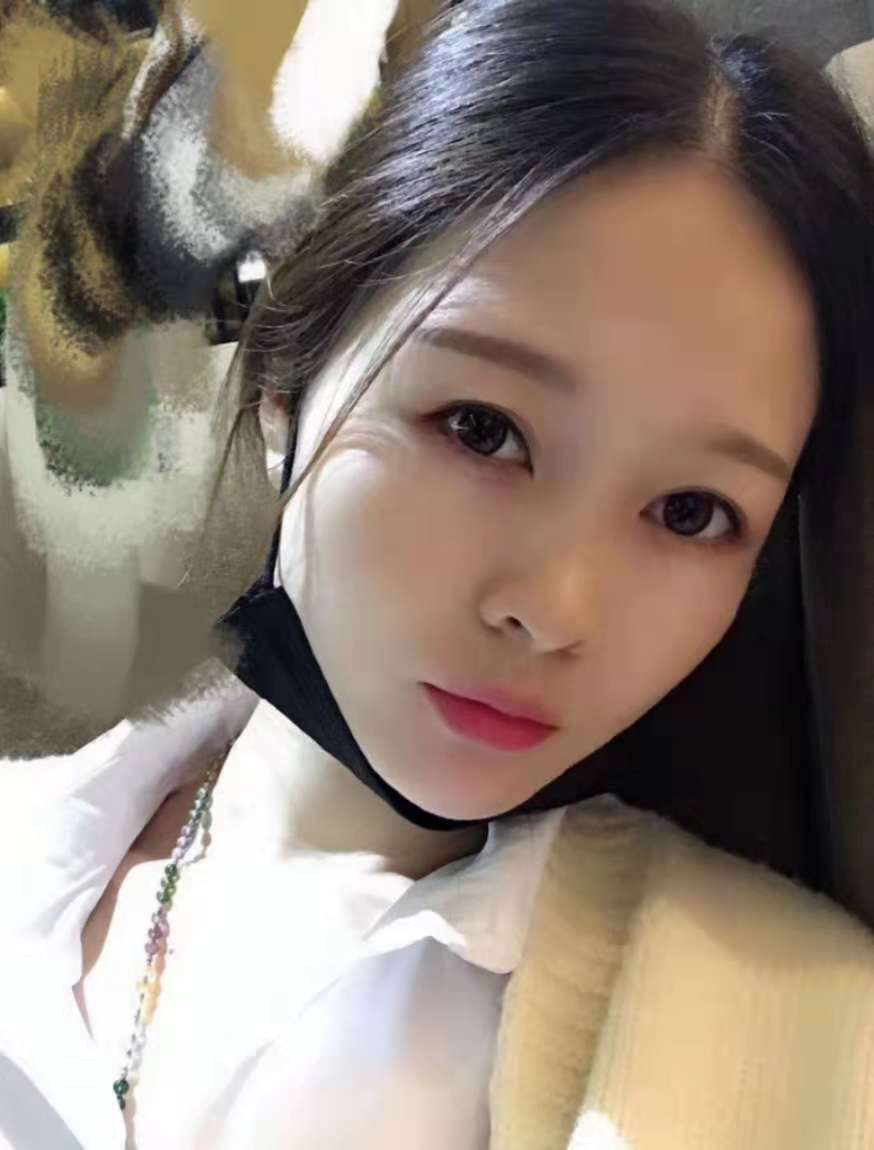 小妮的照片