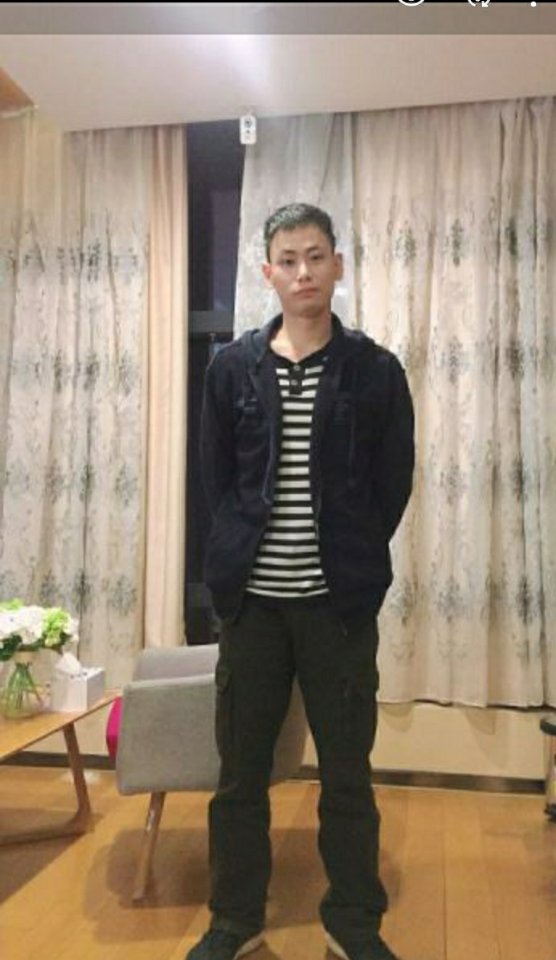 中山男孩的照片