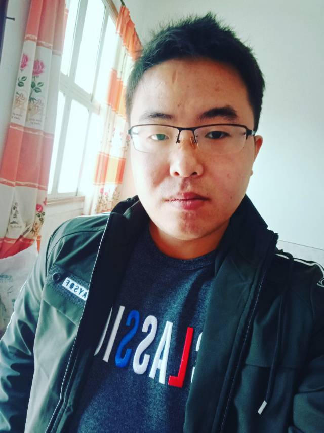 小男生才是最好的的照片