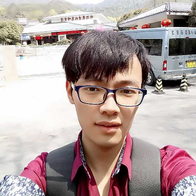 腻的信徒的照片
