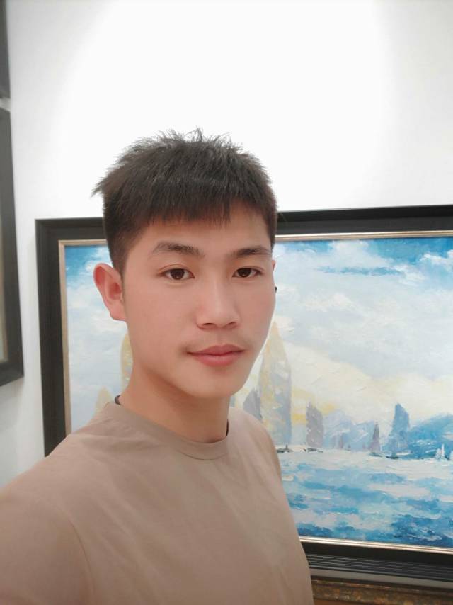 山里锝熊孩子的照片