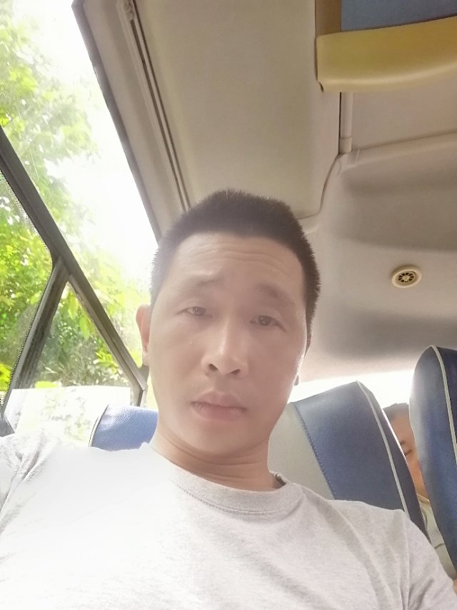 小乔吼吼吼的照片