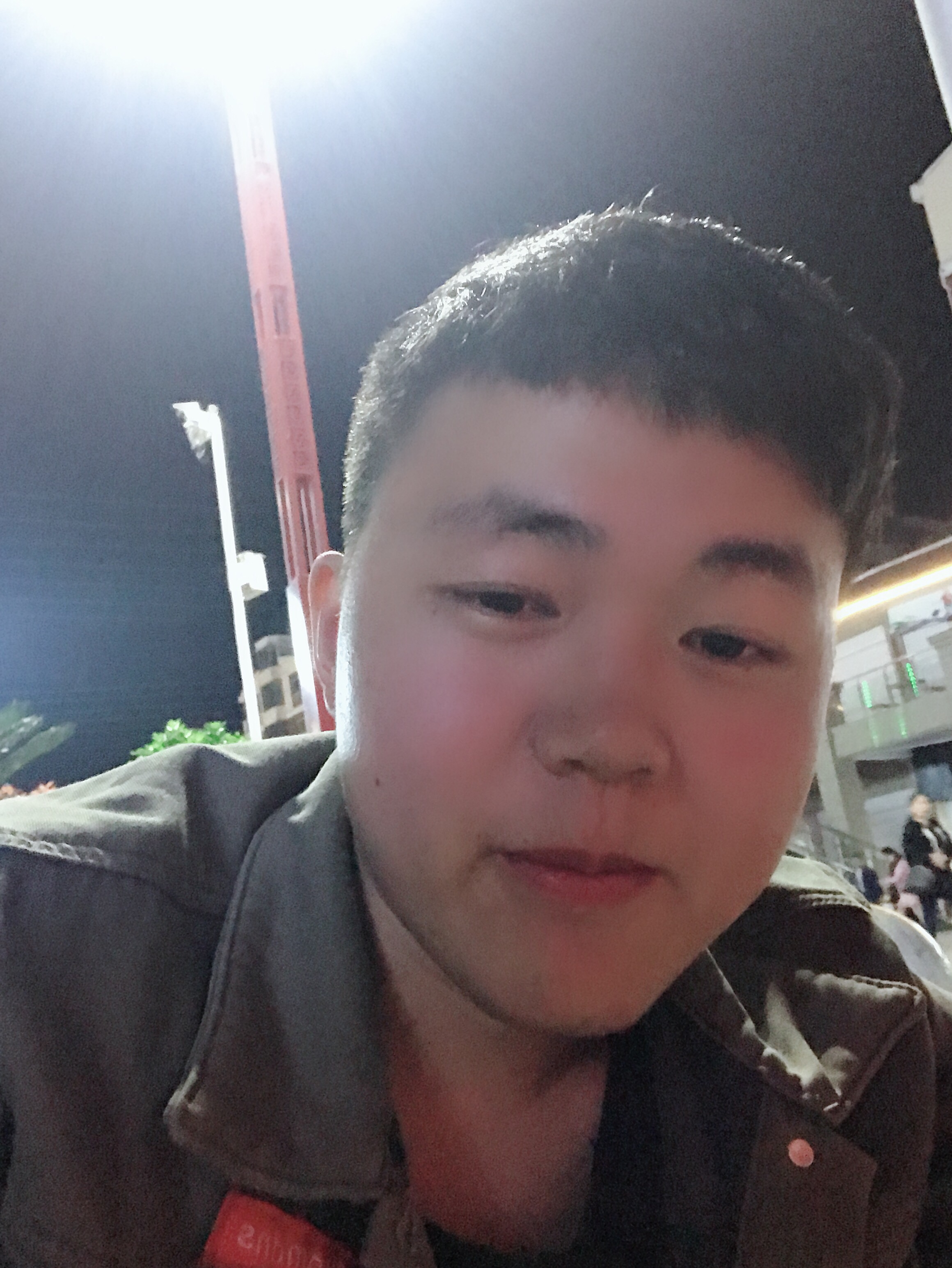 属实不易的照片