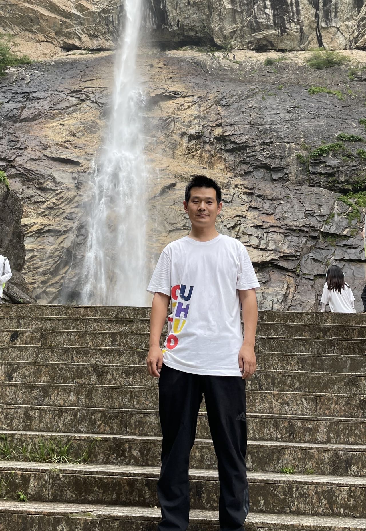 栋之尊的照片
