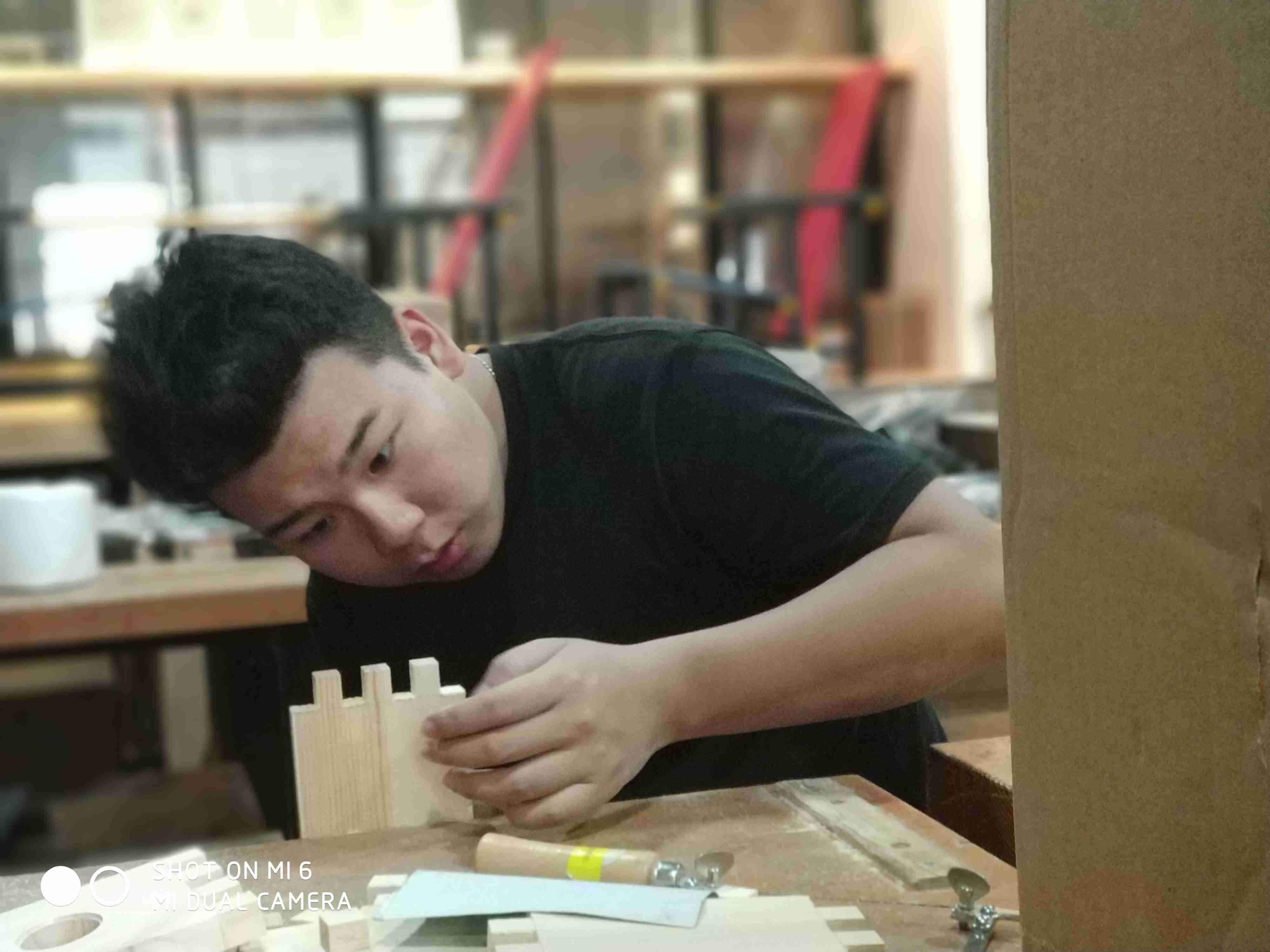 孤单老青年的照片