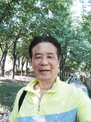 章乎的照片