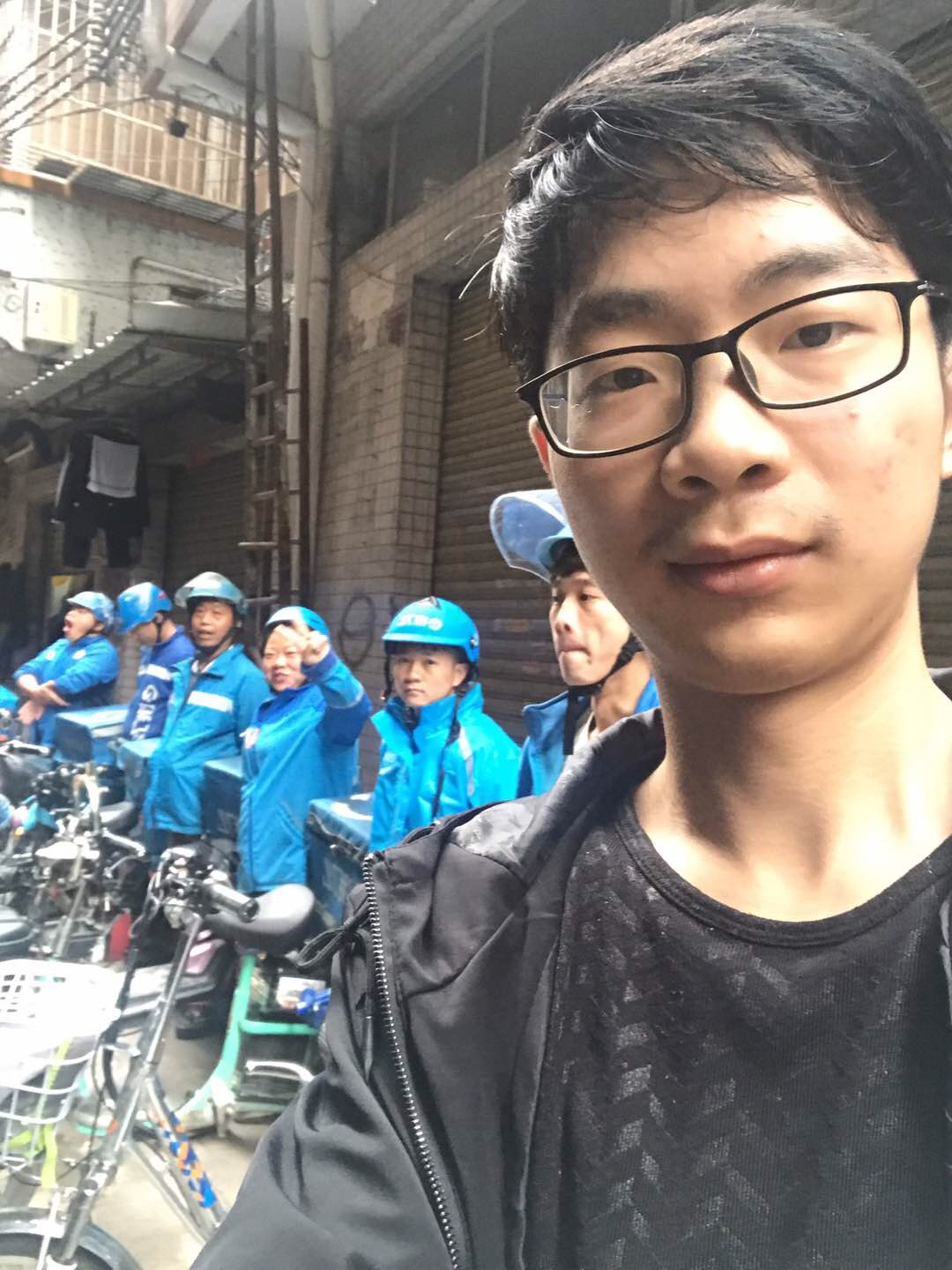 萧萧萧萧萧的照片