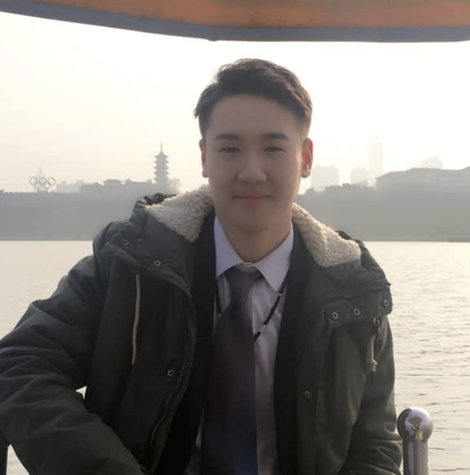 半阙曲的照片