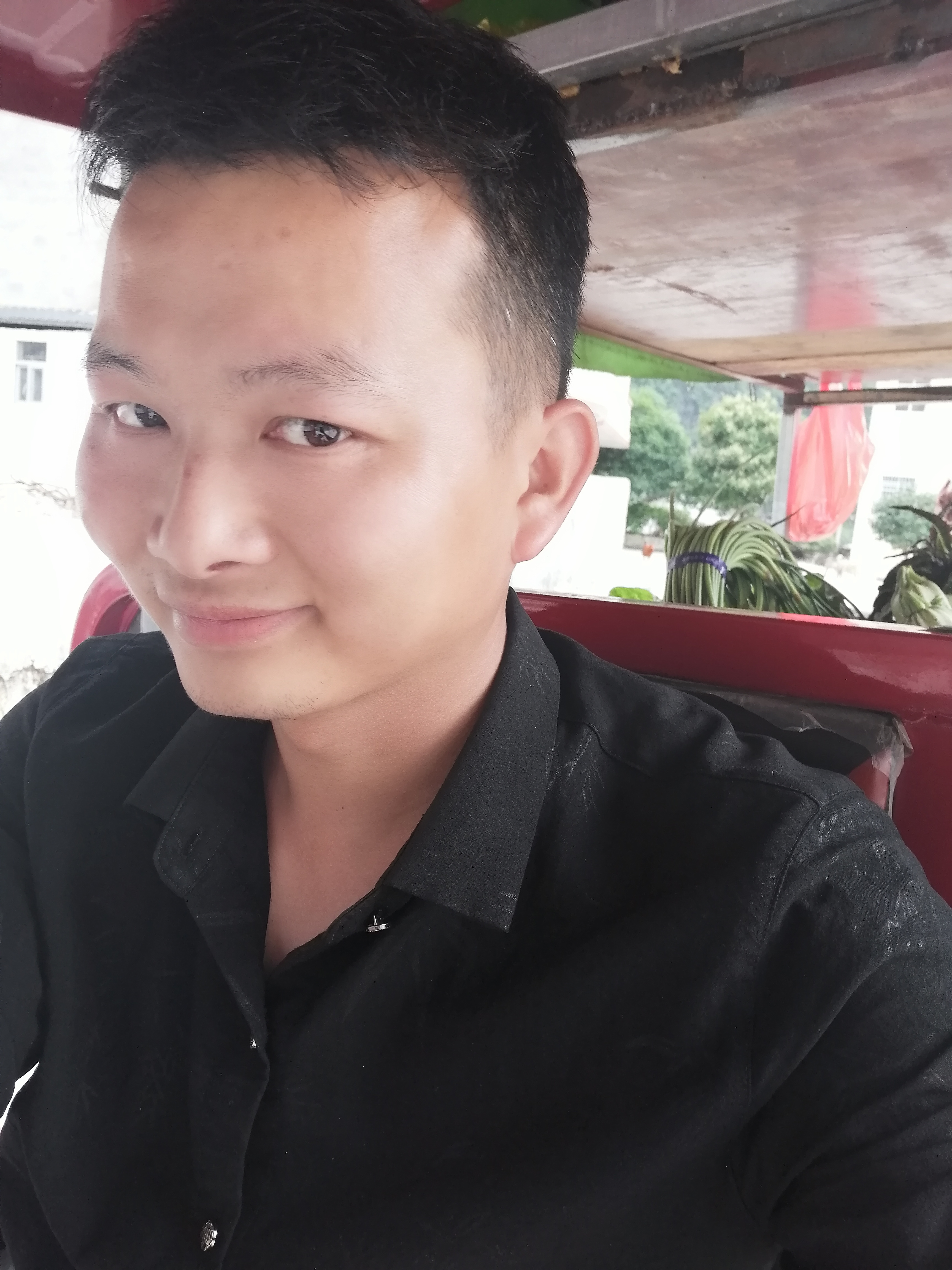 姓覃名华伍的照片