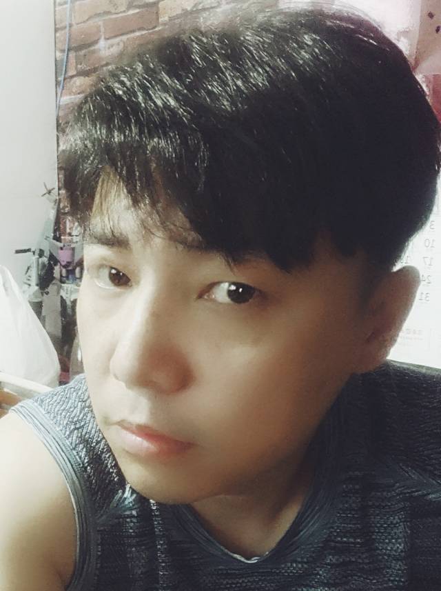 隐形的人格的照片