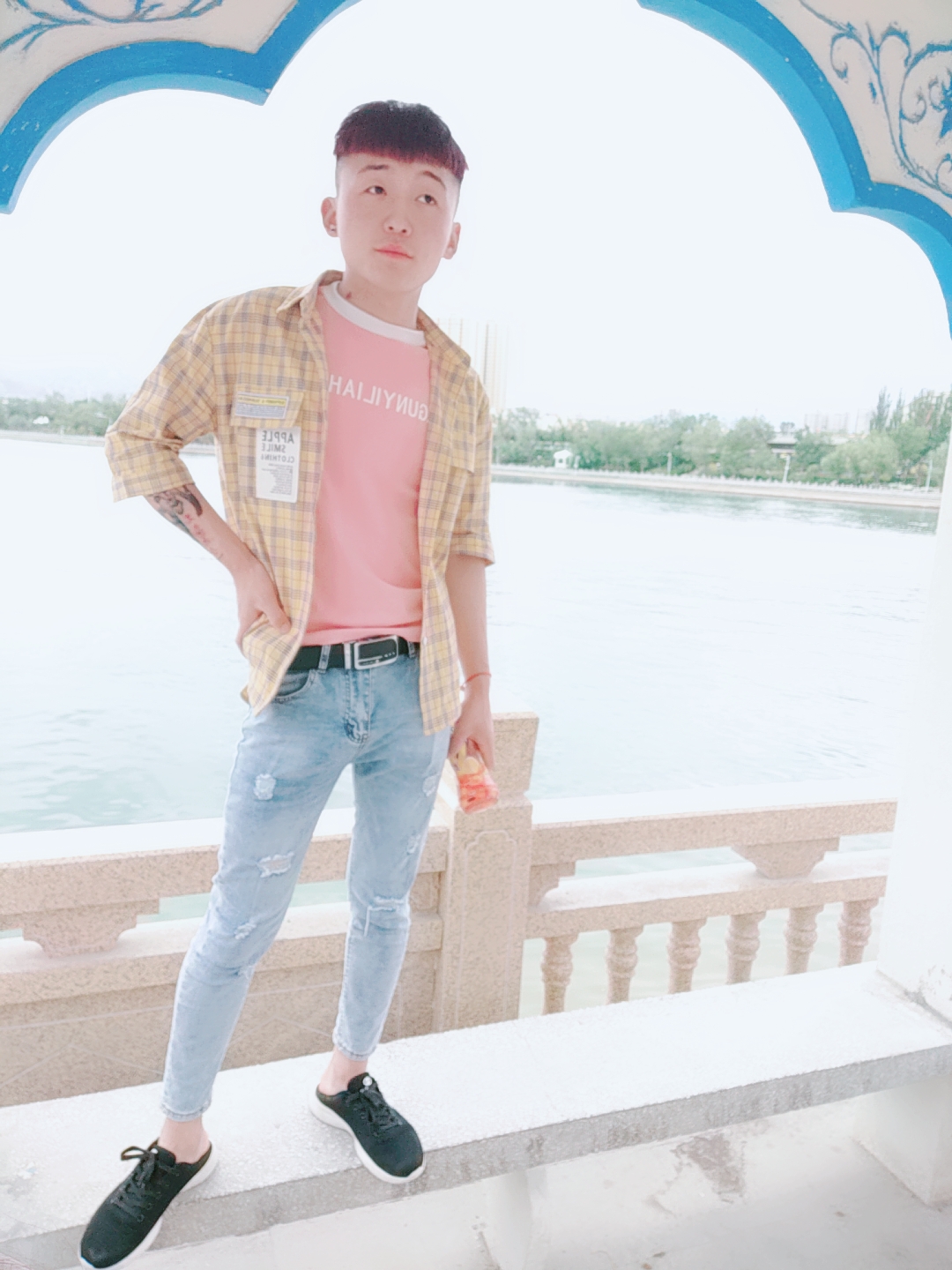任大太阳的照片