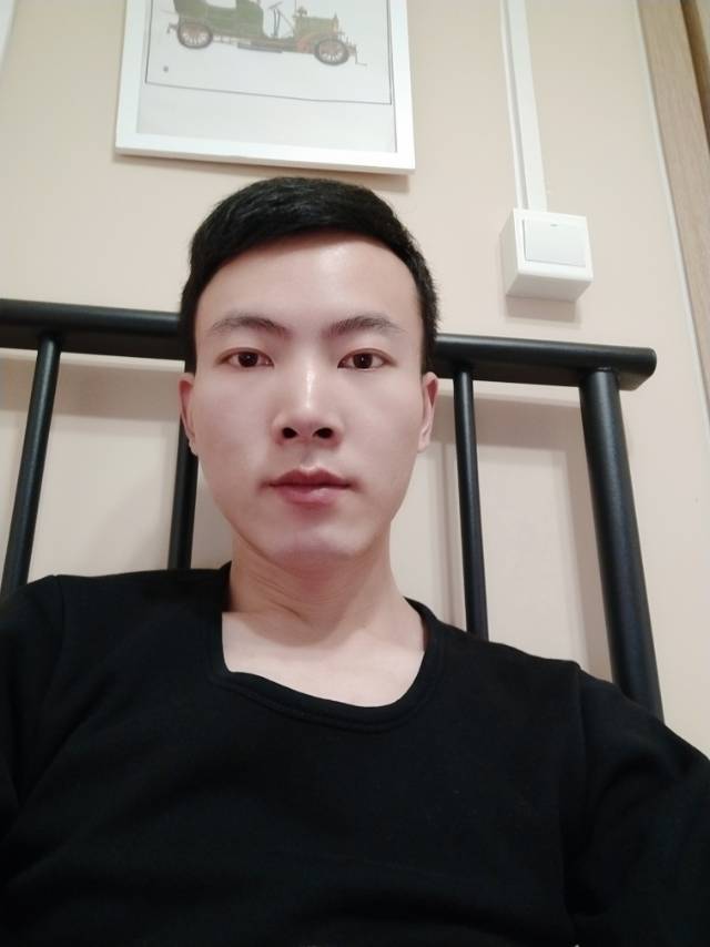 y  q   Y的照片