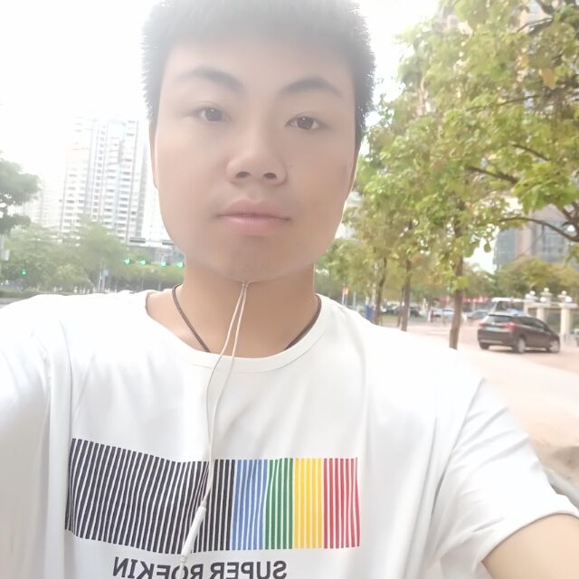 果城男孩的照片