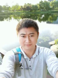 夏天善良的柱子的照片