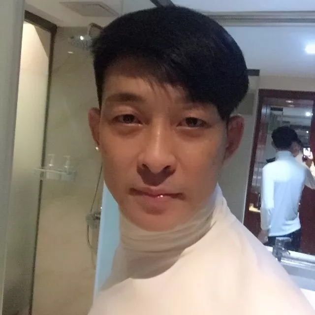 李溅溅的照片
