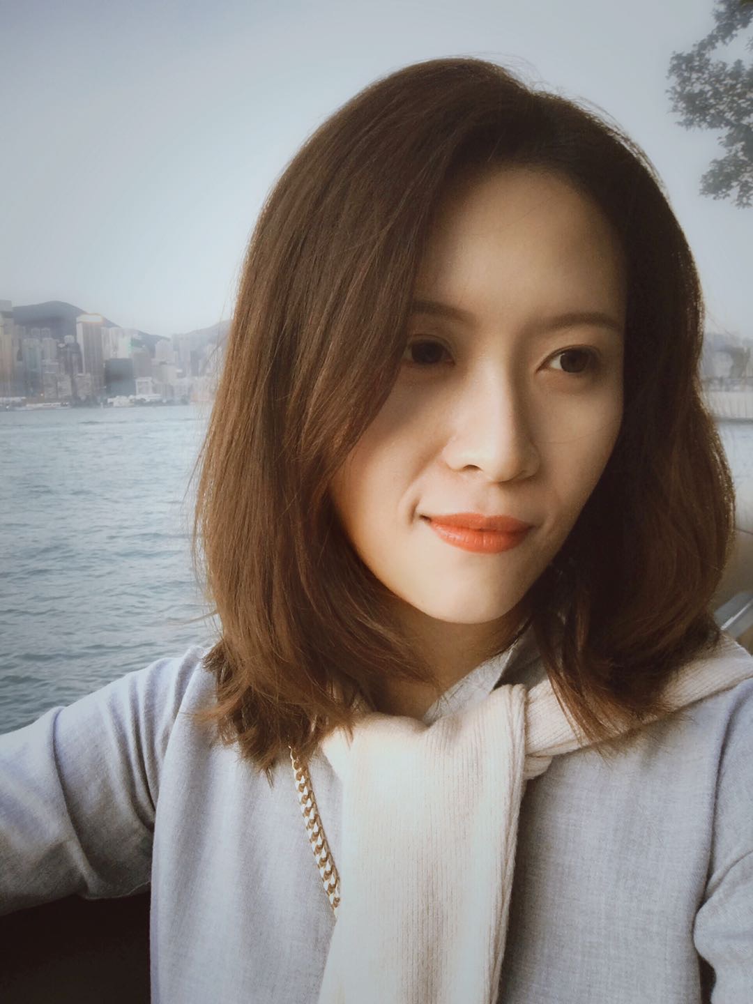 尘埃四月的照片