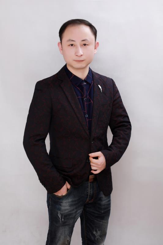 清晨的一怒阳光的照片