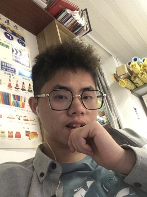 乂氼乛的照片