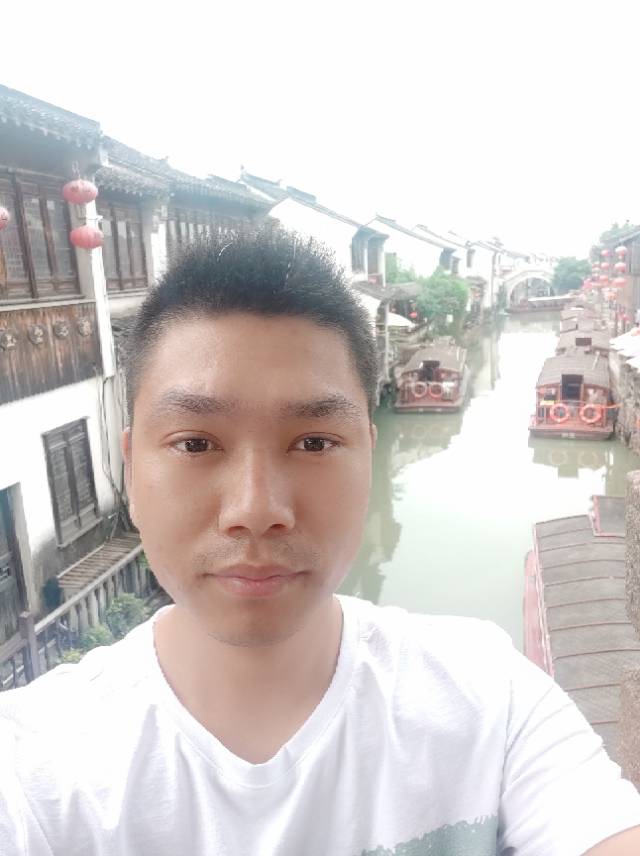 翱翔天际昊泽的照片
