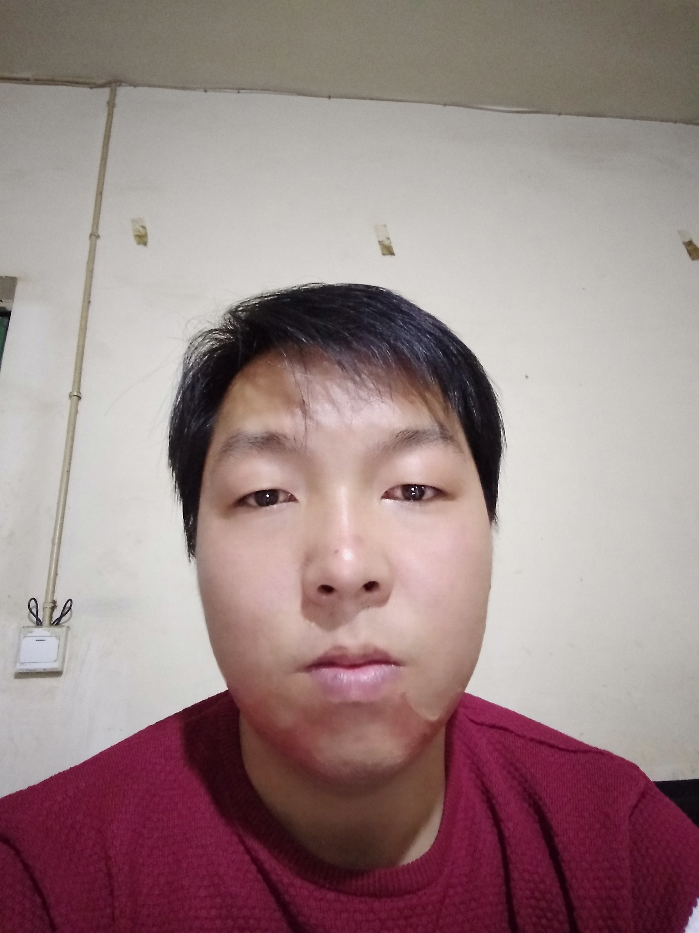 专一男子的照片