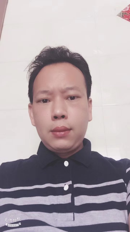 尼古拉赵四的照片
