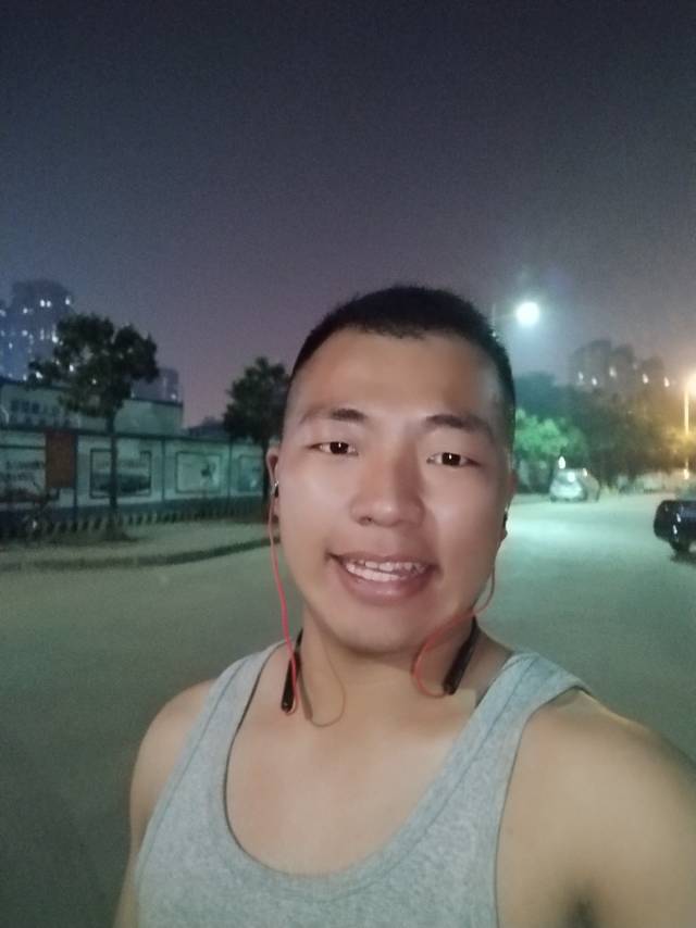 柜族集装箱的照片