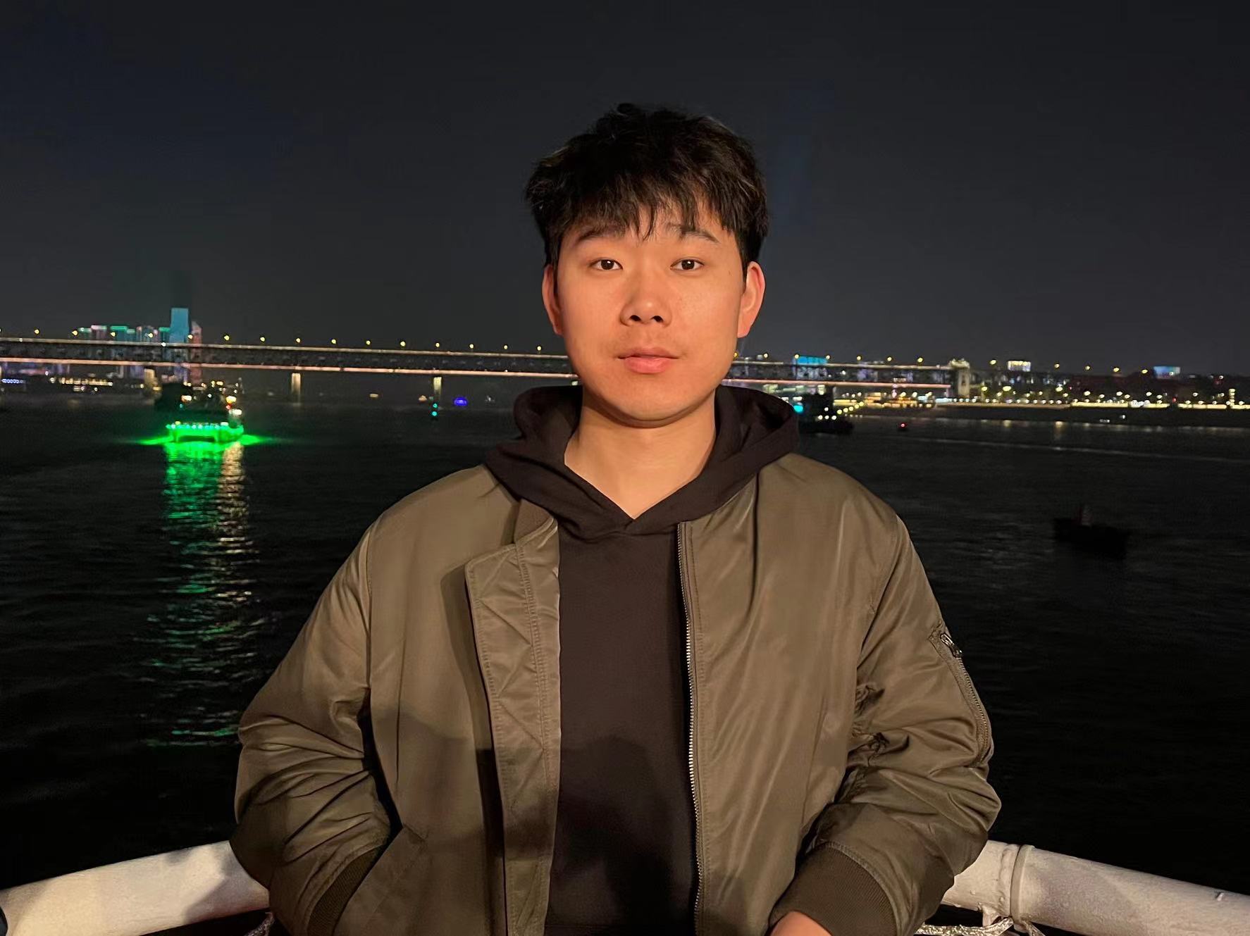 黄腾海的照片