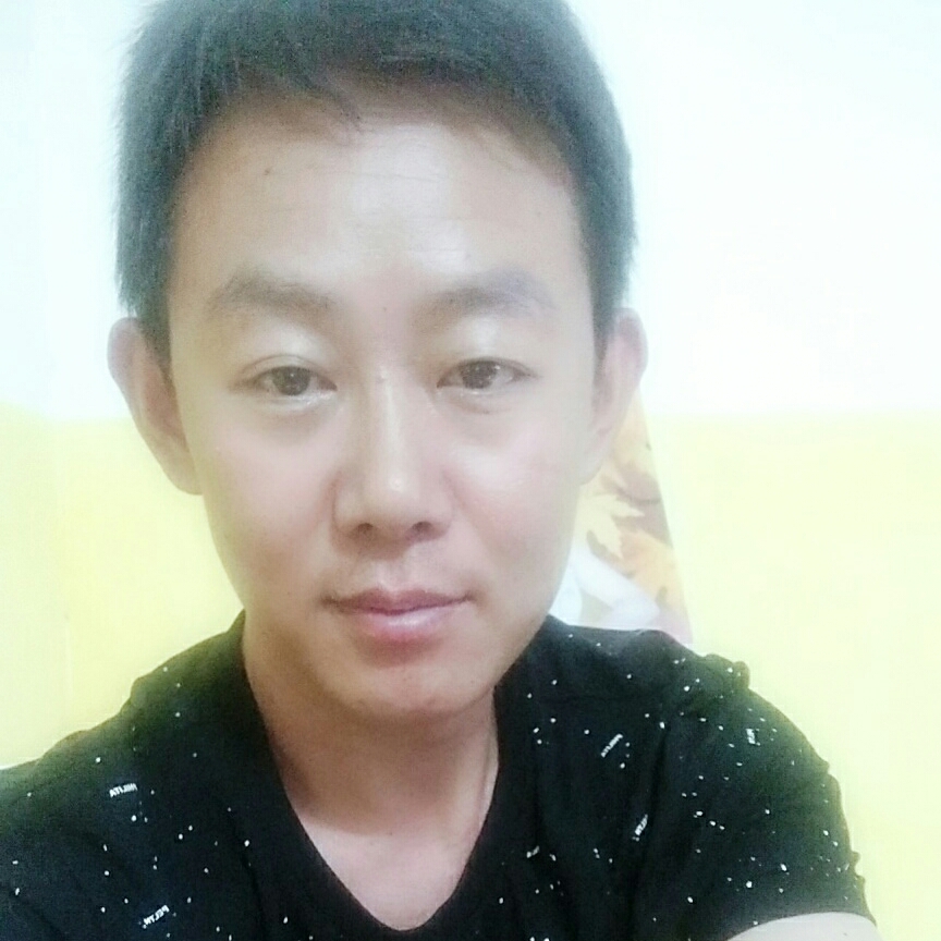裴勇俊的照片