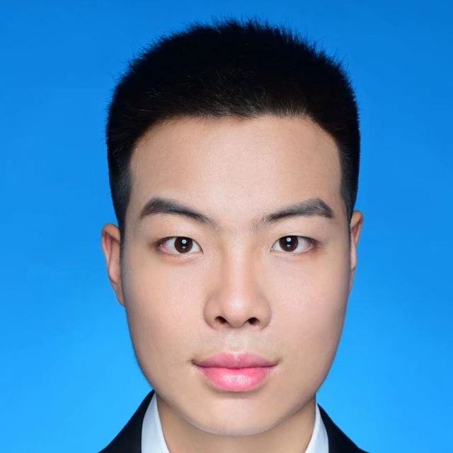 左手写的名字的照片