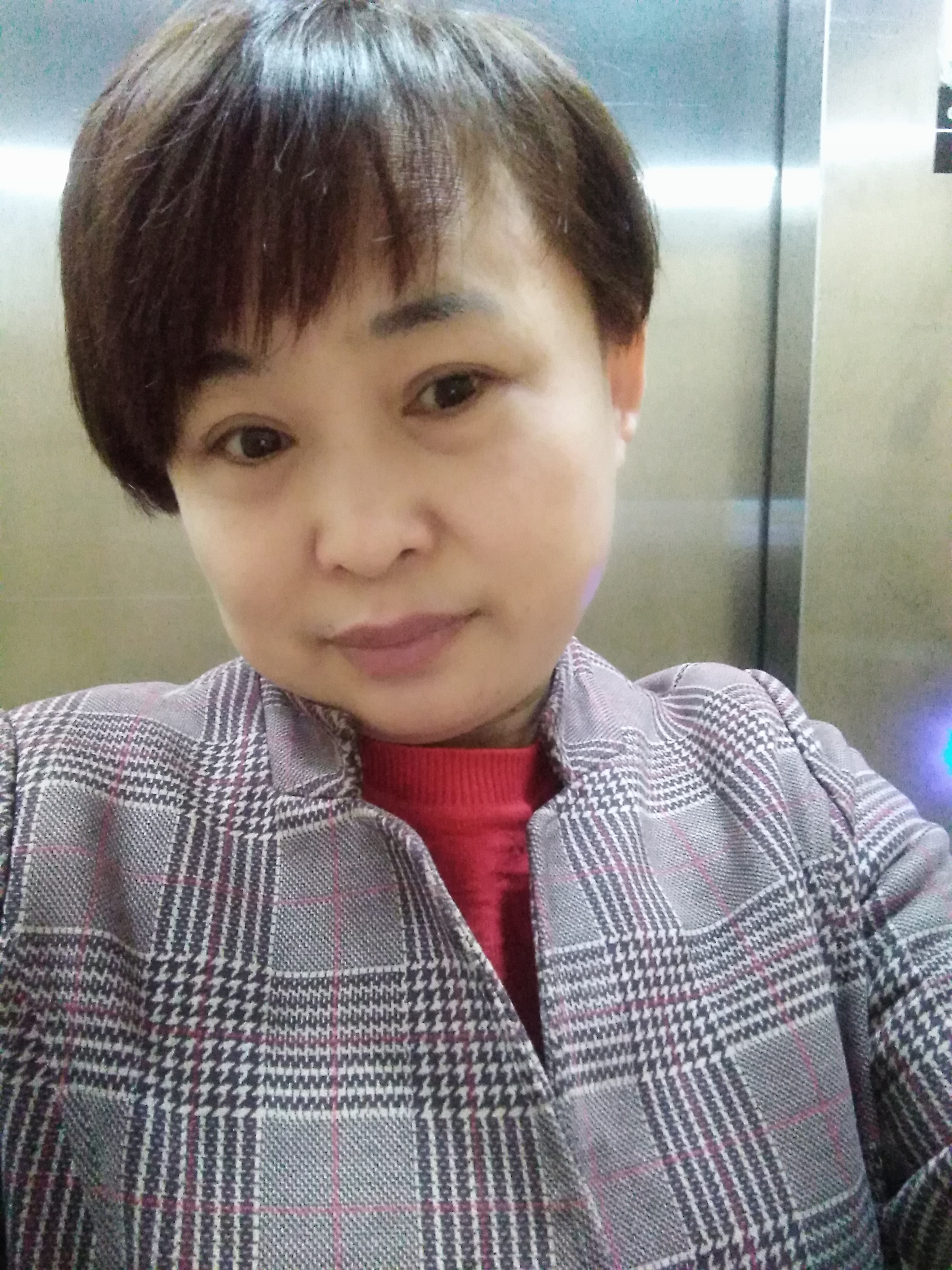 高贵浅吻枫叶的照片