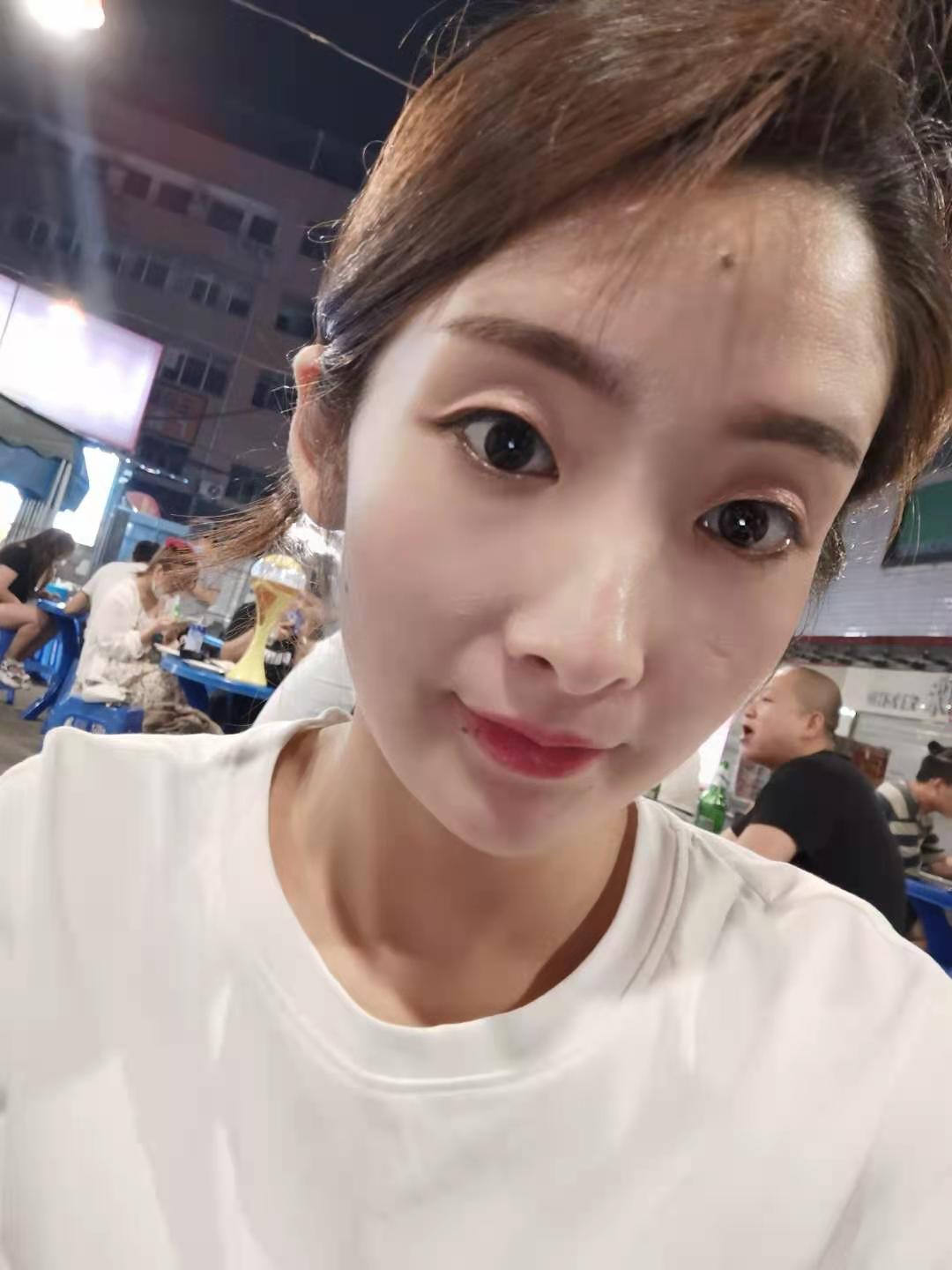 余生陪你去浪费吧的照片